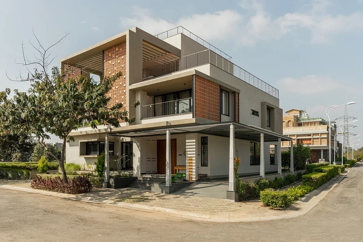 The Courtyard House, Surat — 2